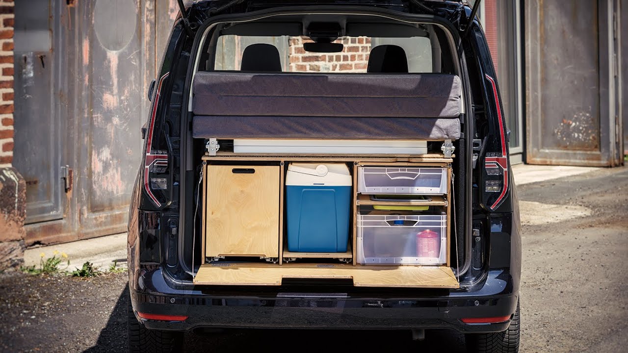 Schlafen im Citroen Berlingo Multispace XL - 4,75 m